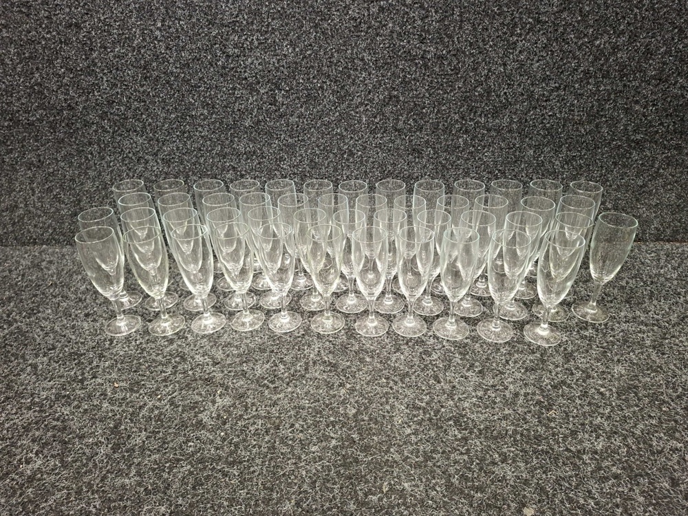 1585709-2 49 champagne glasses