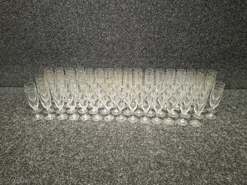 1585710-1 Assortment of champagne glasses