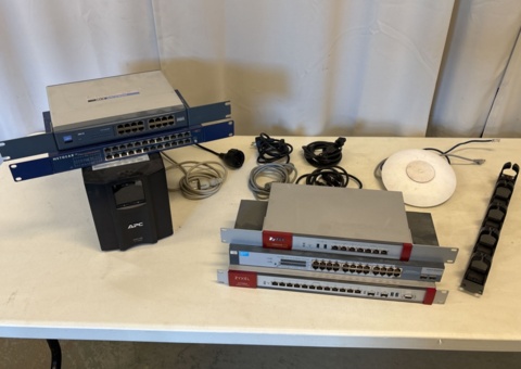 Serverutrustning - APC, Cisco, HP, Neatgear, Ubiquiti, Zyxel