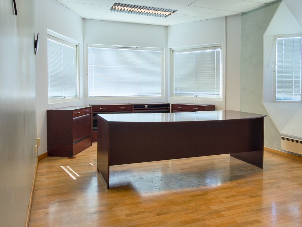 1583499-1 Kontorsinredning i mahogny