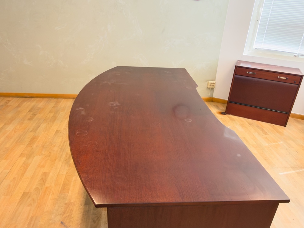 1583499-2 Kontorsinredning i mahogny