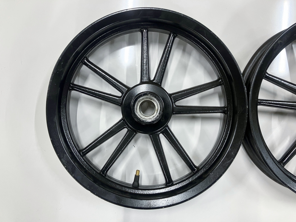 1583510-2 Svarta aluminiumfälgar för MC/moped - 14x2,5 tum