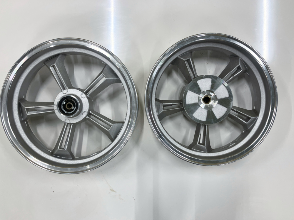 1583516-1 Aluminiumfälgar 2 st - 13x3,5 tum