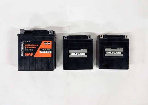 Motorcykel- och scooterbatterier - Biltema