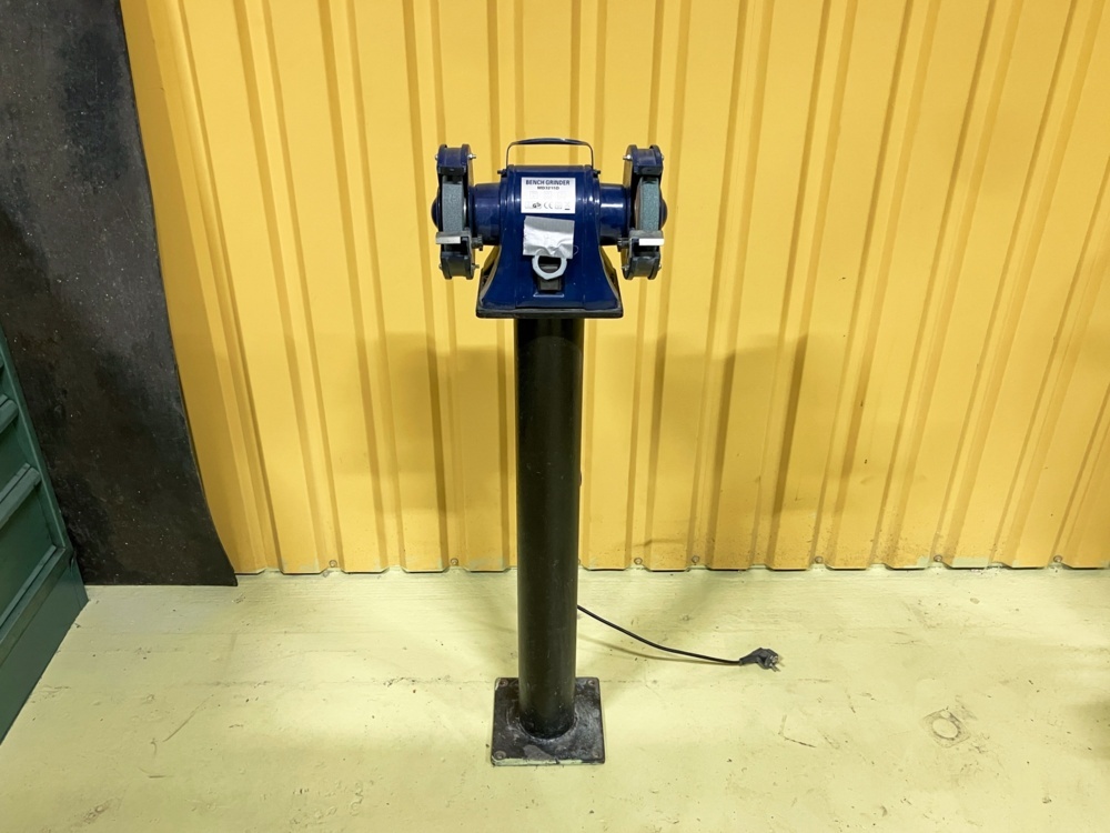 1583568-1 Bänkslipmaskin med stativ - Bench Grinder MD3215D