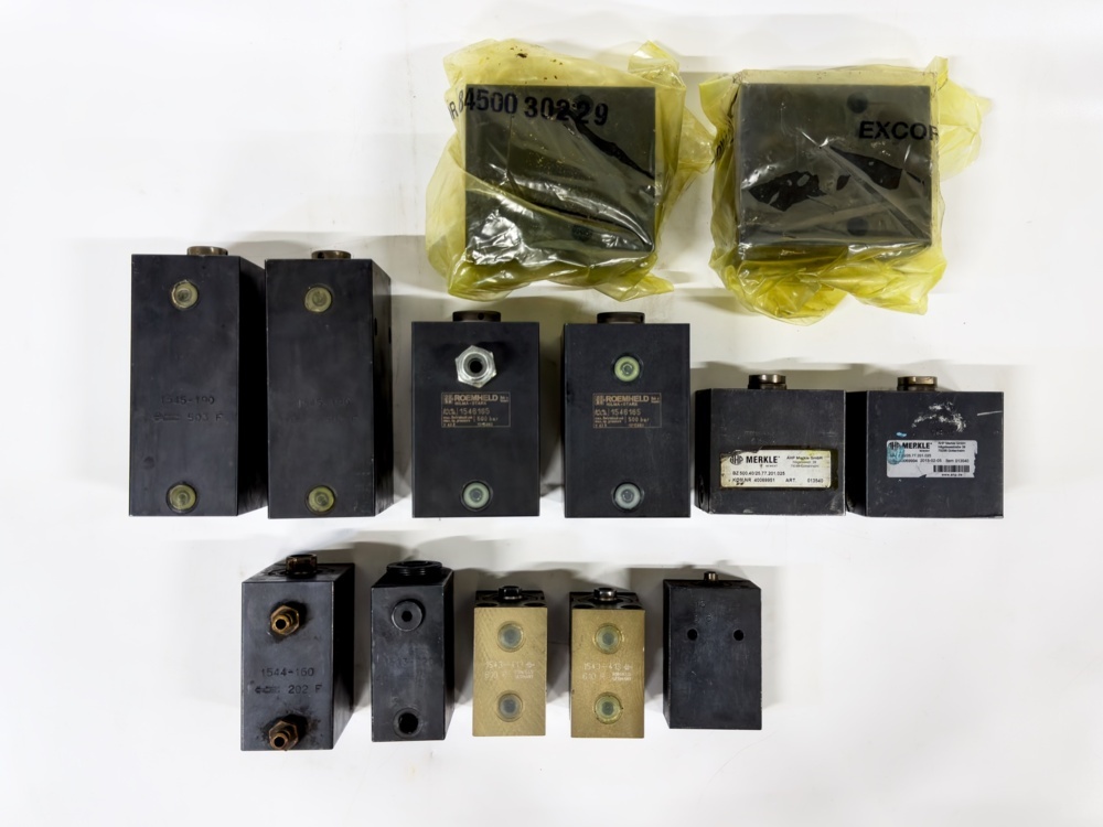 1583577-1 Samling med hydrauliska blockcylindrar - Römheld och AHP Merkle