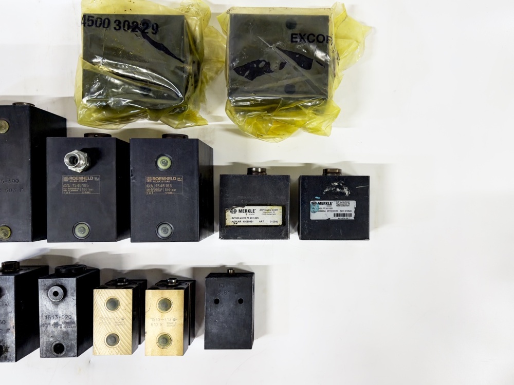1583577-2 Samling med hydrauliska blockcylindrar - Römheld och AHP Merkle