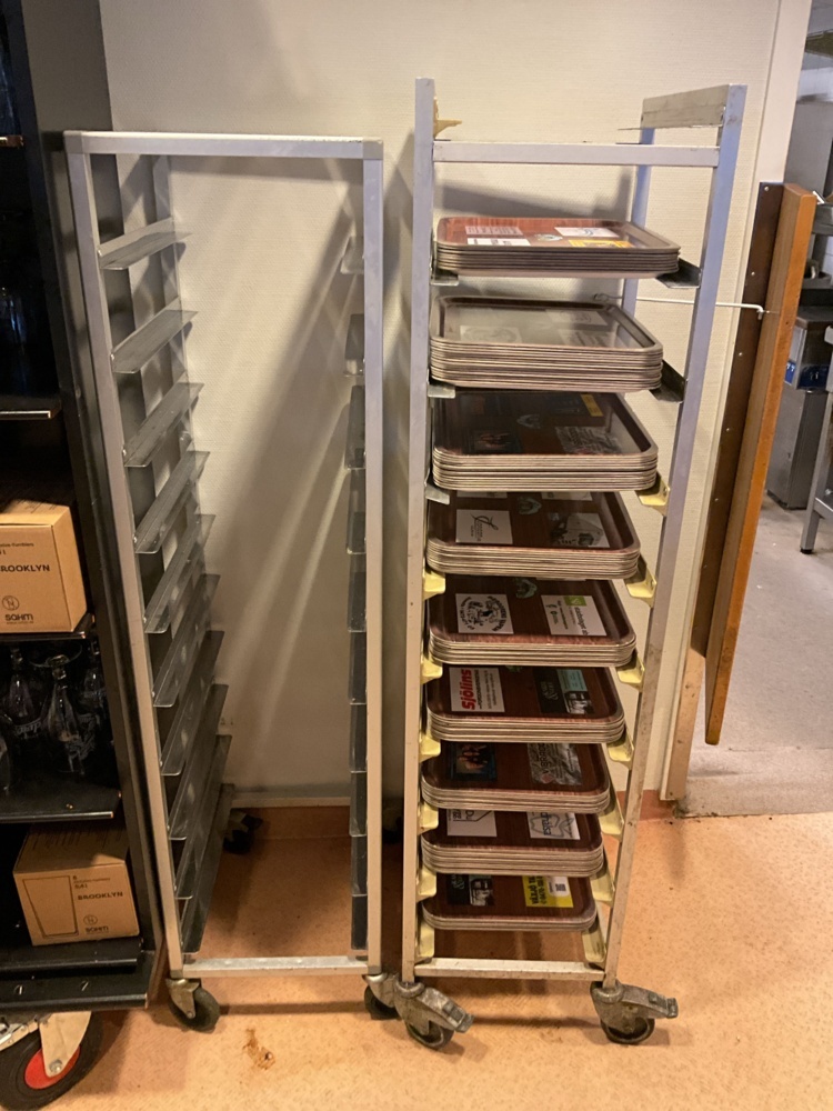 1473711-1 2 pcs. Tray trolleys with approx. 200