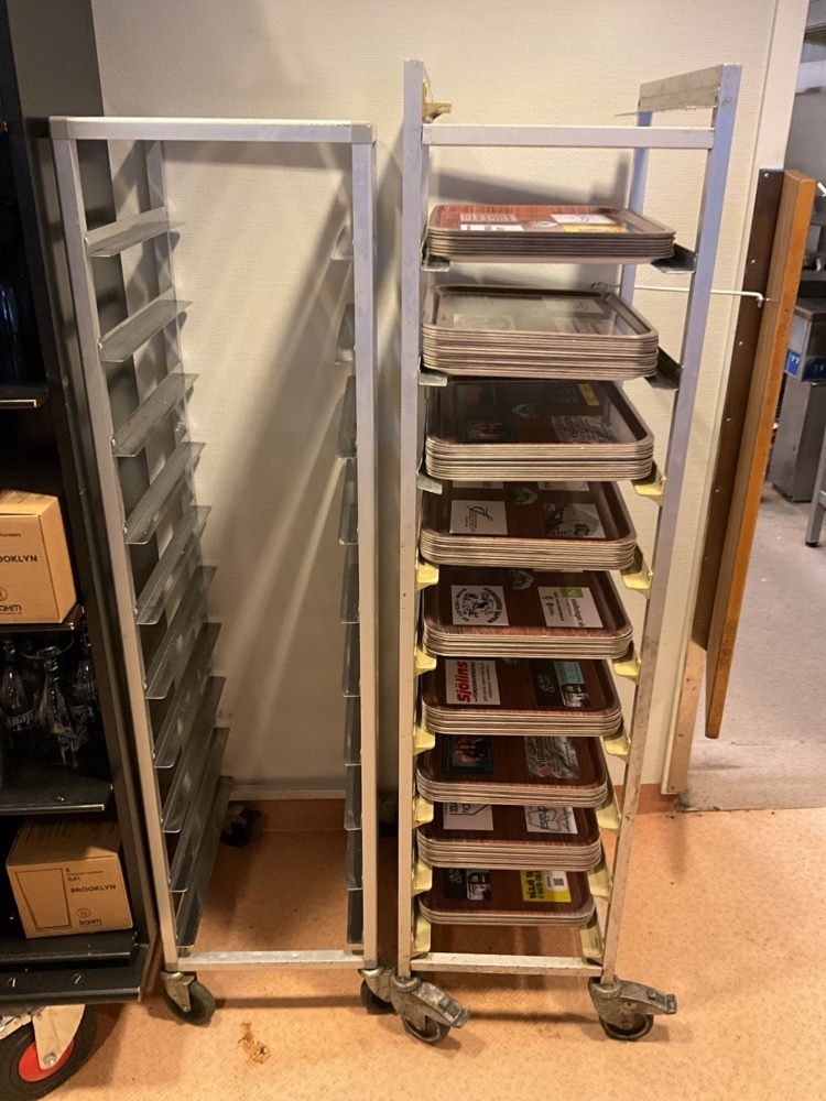 1473711-2 2 pcs. Tray trolleys with approx. 200