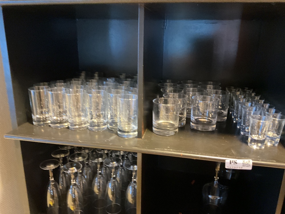1473712-2 Miscellaneous glass