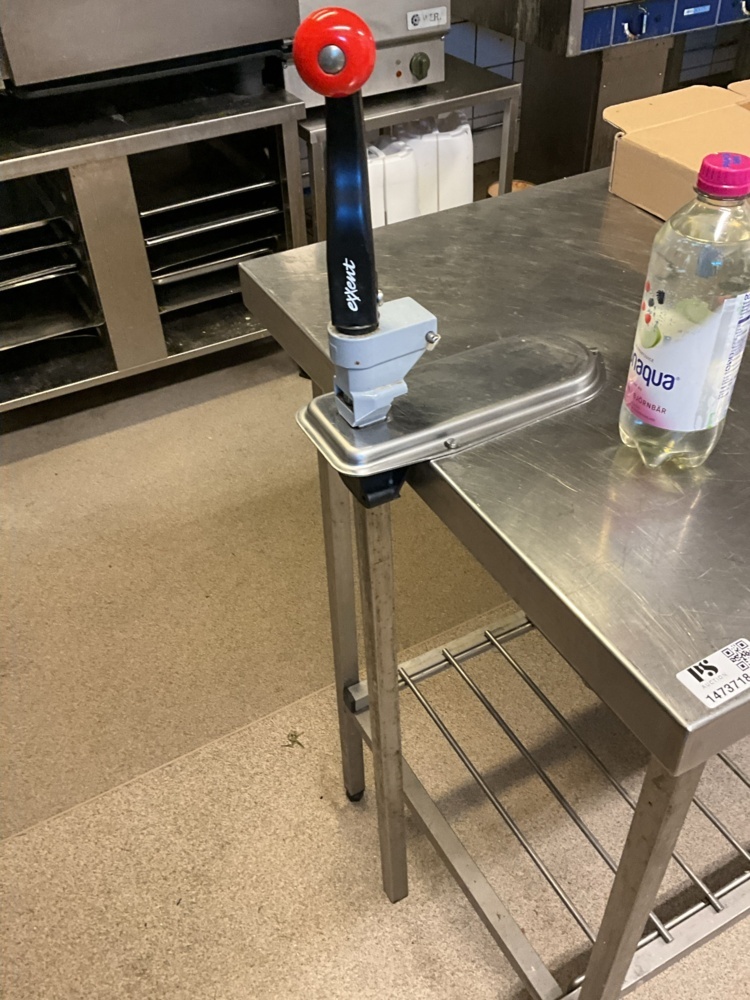 1473718-2 Stainless steel workbench with can opener