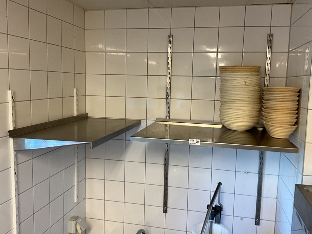 1473727-1 2 pcs. Stainless steel shelves