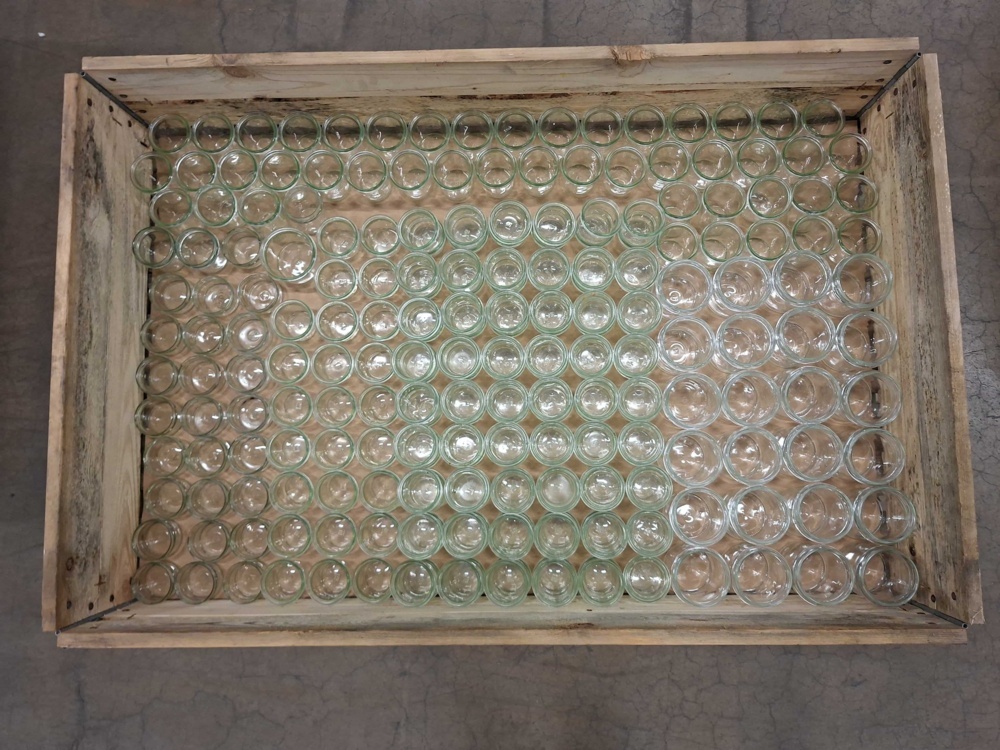 1585730-2 Assortment of glass jars