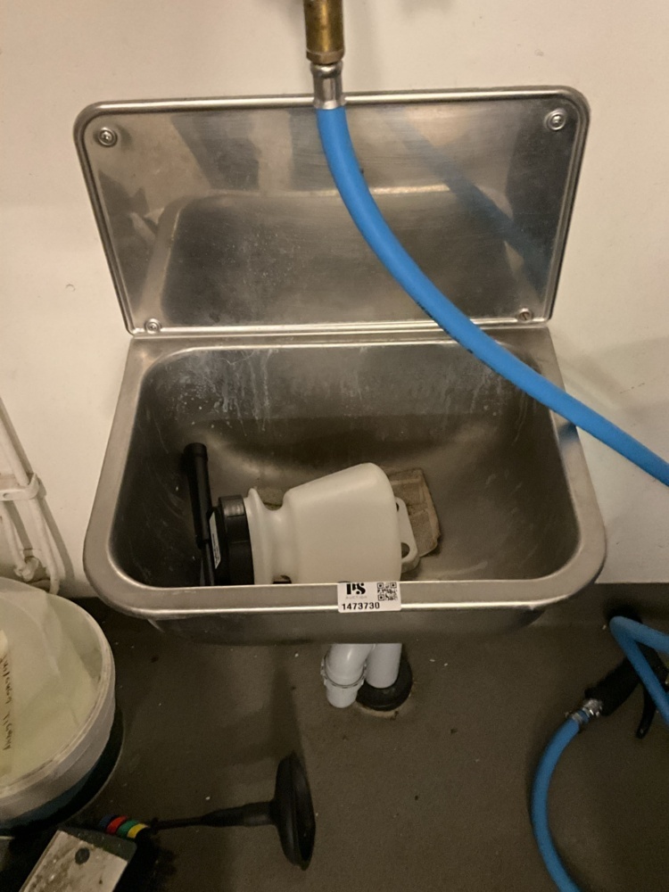 1473730-2 Cleaning equipment