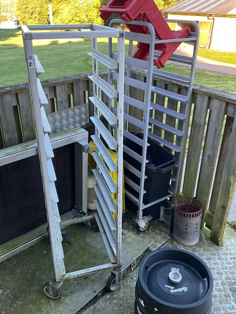 1473733-1 2 pcs. Tray trolleys