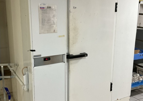 Cold room - Porkka with its own compressor