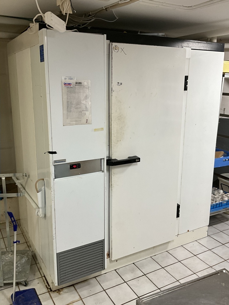 1473735-1 Cold room - Porkka with its own compressor