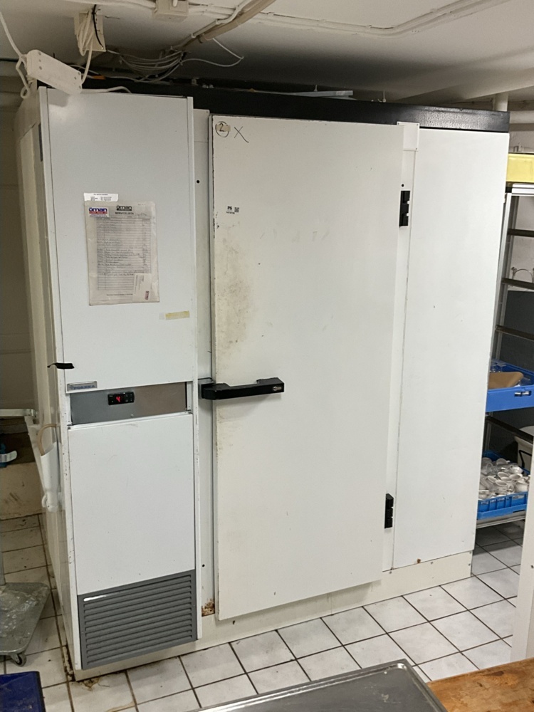 1473735-2 Cold room - Porkka with its own compressor