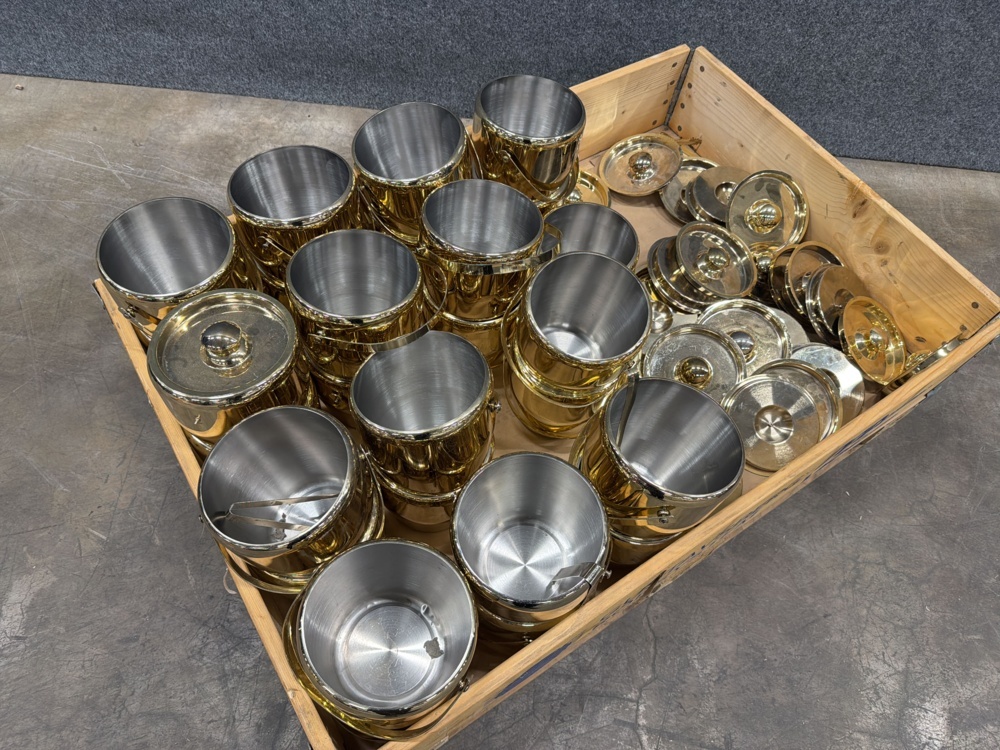 1585734-2 Assortment of ice buckets