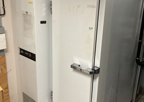 Freezer room - Porkka with its own compressor