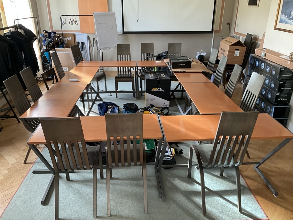 1473749-1 Conference furniture