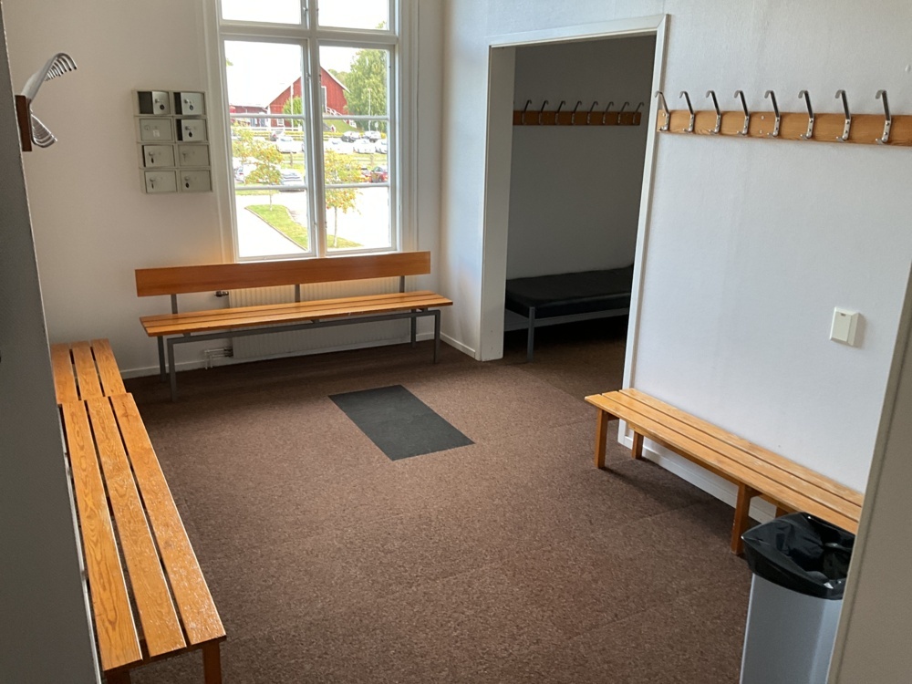 1473754-1 Changing room equipment