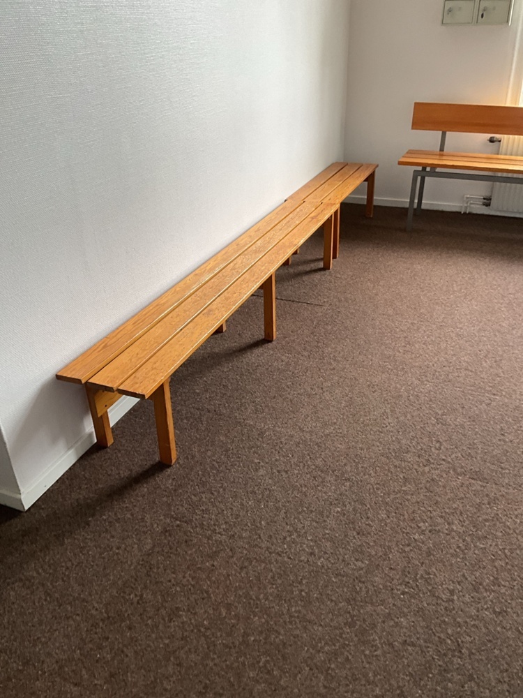 1473754-2 Changing room equipment