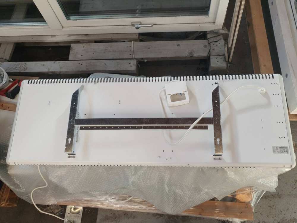 1587424-2 Electric radiator, 2 pcs, 1200 watts