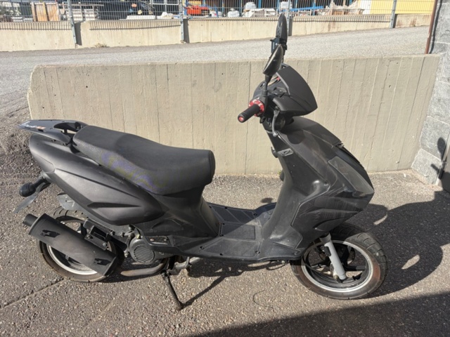 1587539-3 Moped Vento - unregistered (Repair item)