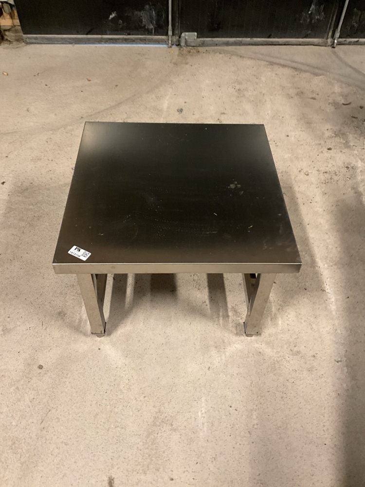 1473758-2 Stainless steel stool