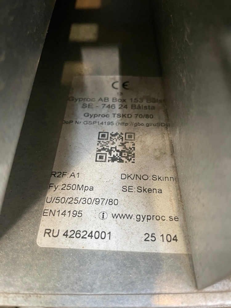 1587426-2 Telescopic rail, Gyproc, 32 pcs, 2500 mm