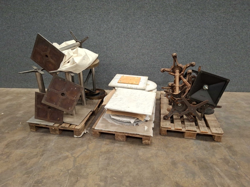 1587454-1 Assortment of table tops and stands