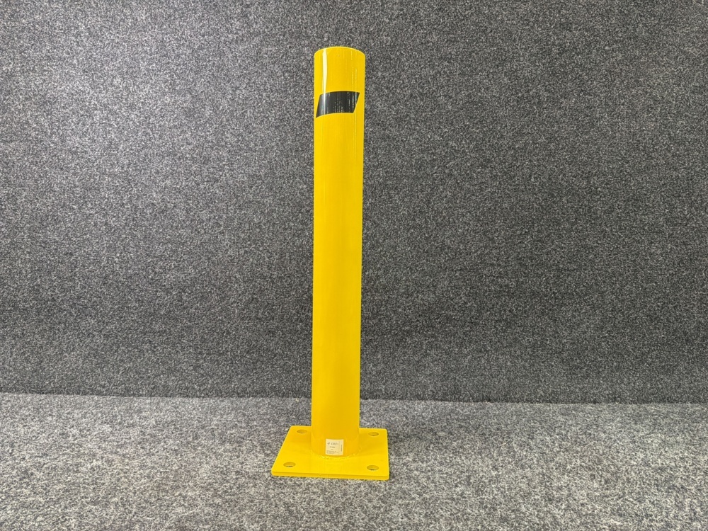 1585962-2 Traffic post STOP 900 mm