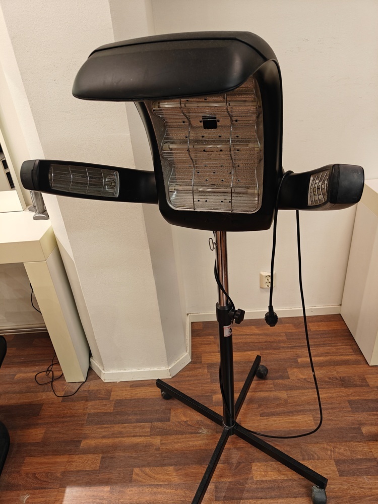 1587541-1 2pcs Infrazone / heating units for hairdresser