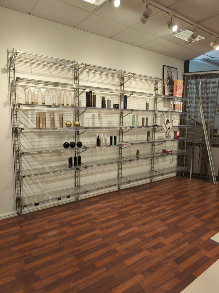 1587542-2 Warehouse shelves / Wall shelves