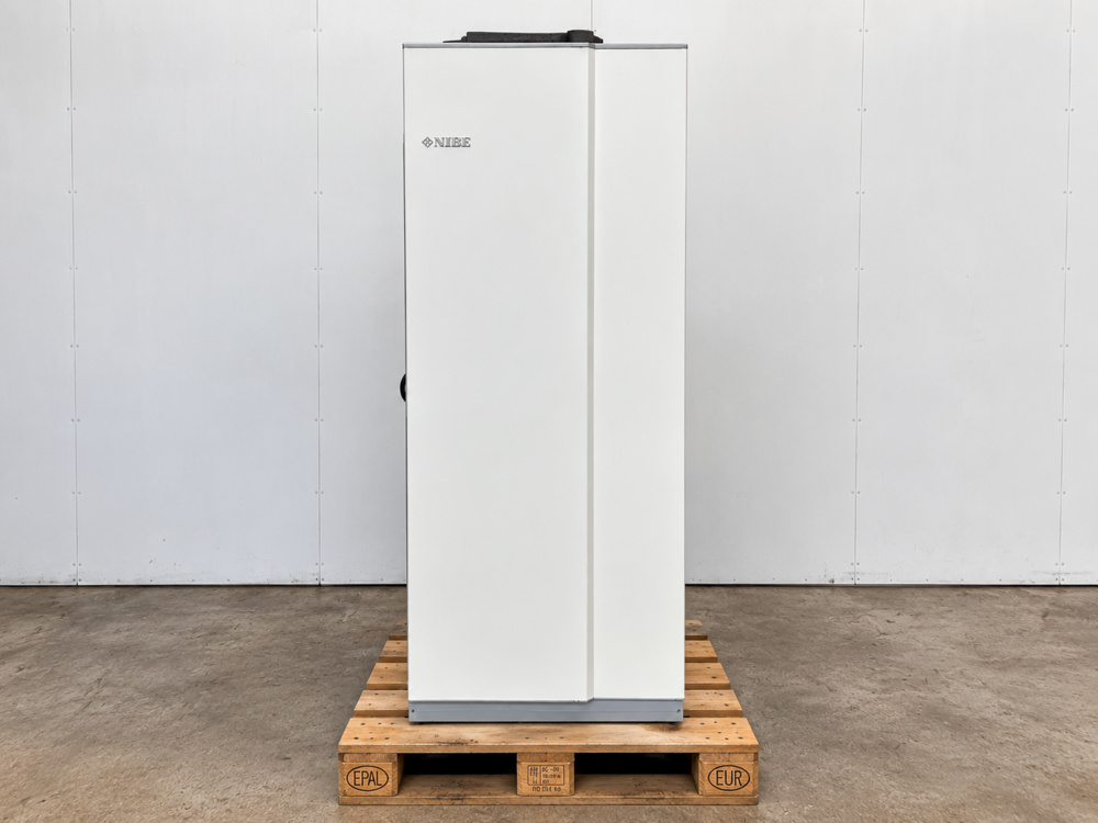1587438-1 Nibe water heater, Cu300-SOL, (2022)