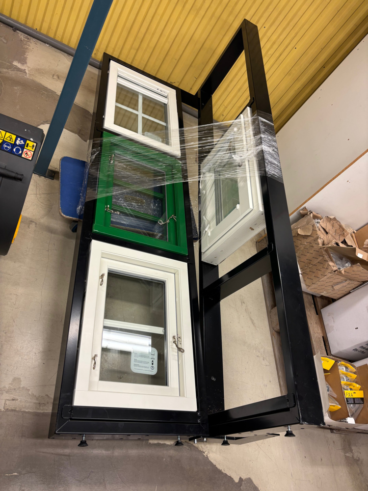 1587612-2 Window display stand with four different windows