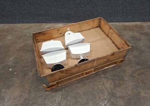 4 Bose DS 40SE speakers