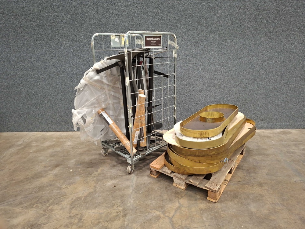 1587469-1 Assortment of table tops and stands