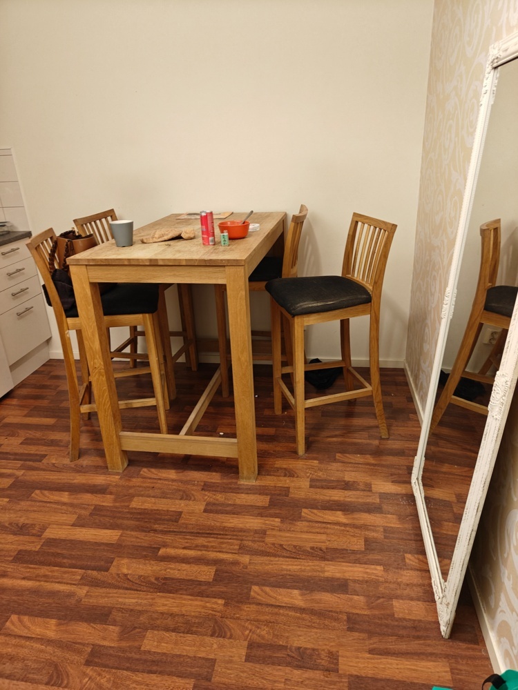 1587616-2 Club chairs, tables and lunchroom furniture