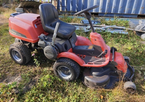 Riding lawn mower Husqvarna R13C -2011 (repair item)