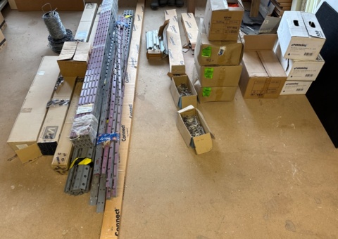 Lot with materials for, among other things, underfloor heating