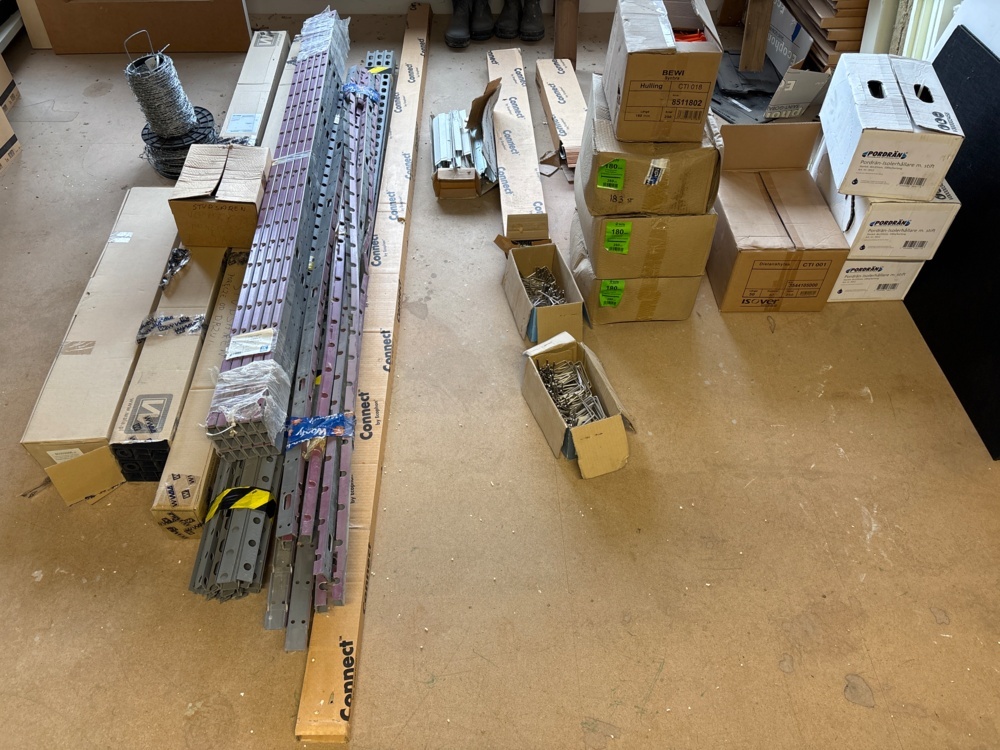 1546232-1 Lot with materials for, among other things, underfloor heating