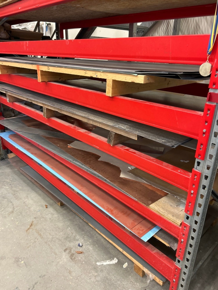 1546236-2 Lot with sheet metal and wood panel material