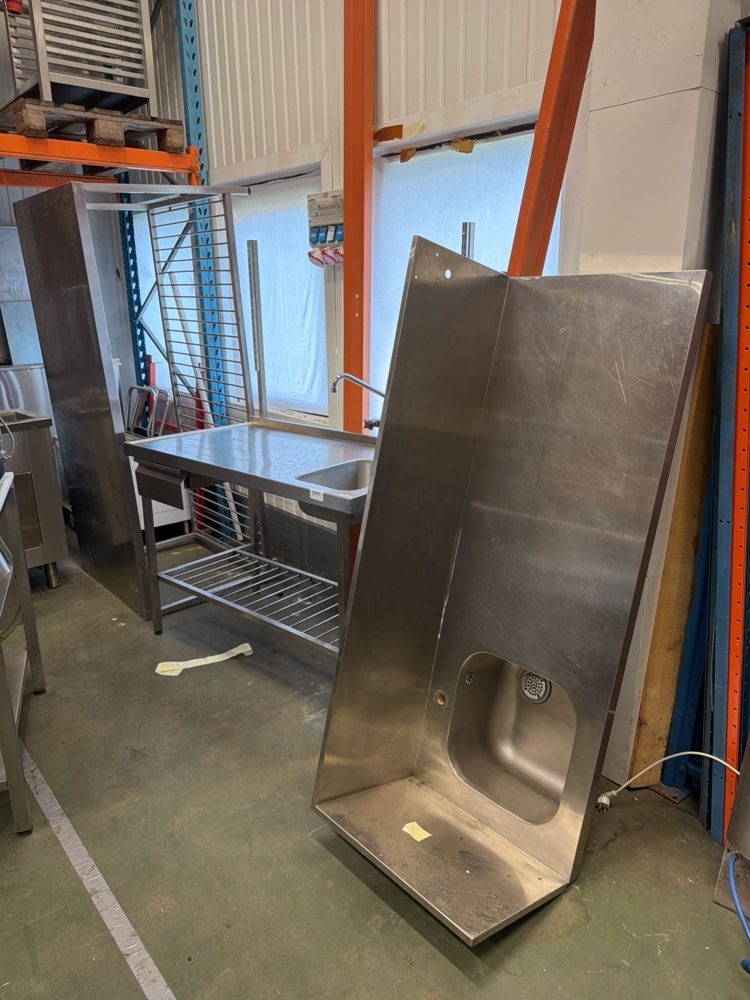 1566135-1 2 sinks and a stainless steel worktop