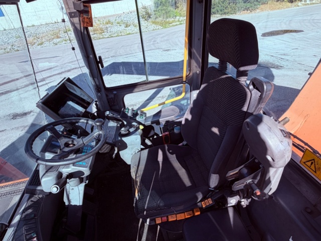 1587623-17 Kalmar DRF450-75C5XS Reachstacker 45 ton 2007