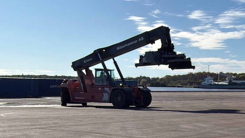 1587623-33 Kalmar DRF450-75C5XS Reachstacker 45 ton 2007
