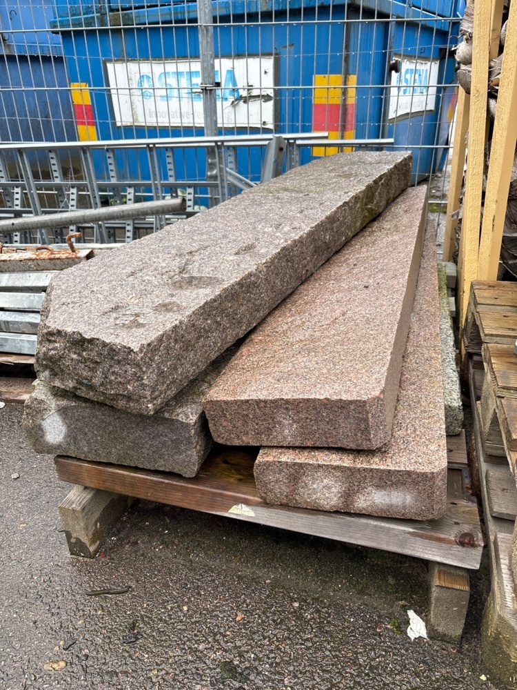 1546248-1 Granite blocks 7 pcs