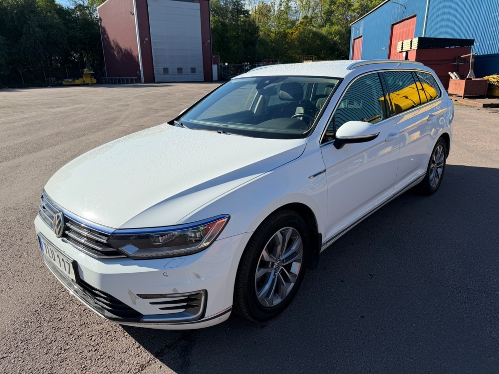 1587625-1 Volkswagen Passat Variant GTE 1.4 TSI ACT DSG Sekventiell, 218hk, 2018