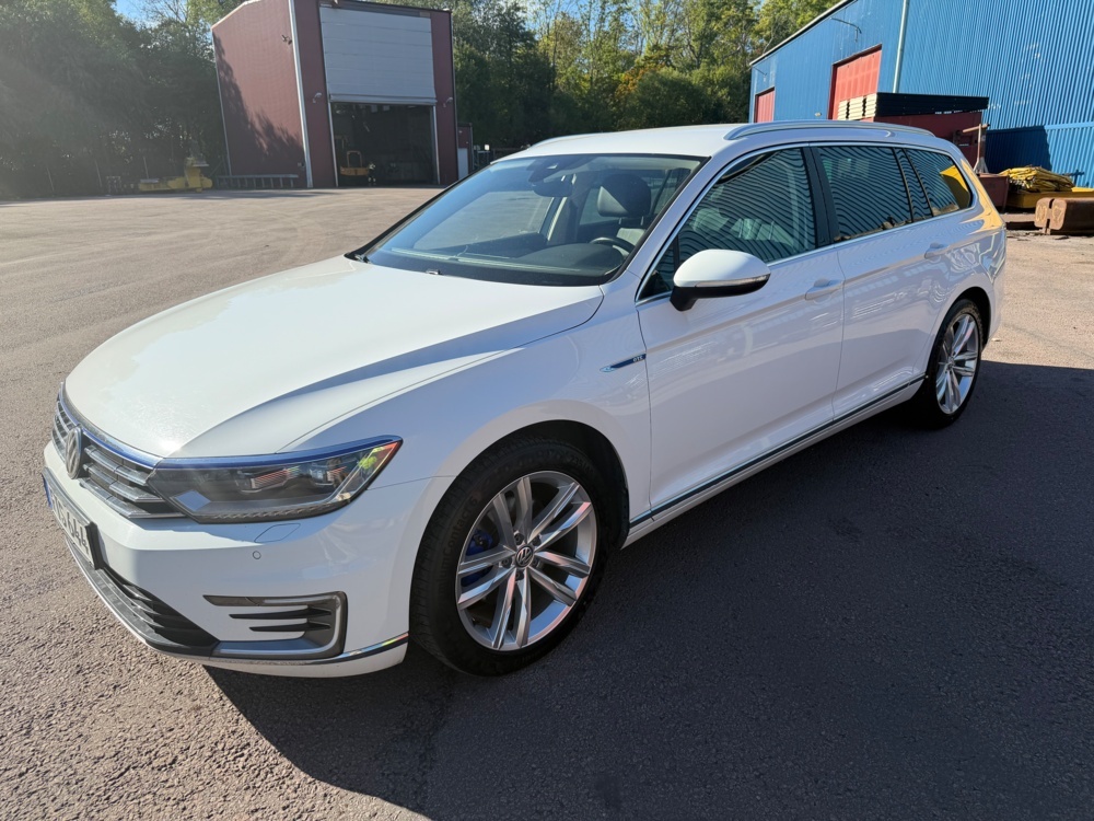 1587626-1 Volkswagen Passat Variant GTE 1.4 TSI ACT DSG Sequential, 218hp, 2019